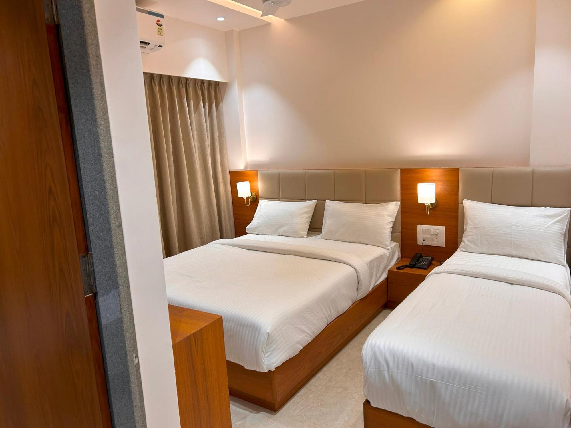 Hotel Neem Heritage Shirdi Dış mekan fotoğraf